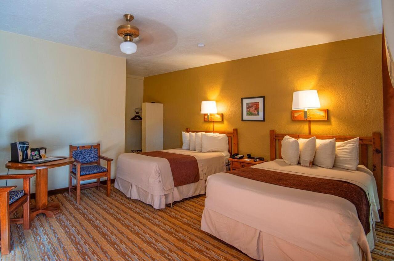 Thunderbird Lodge شينل المظهر الخارجي الصورة