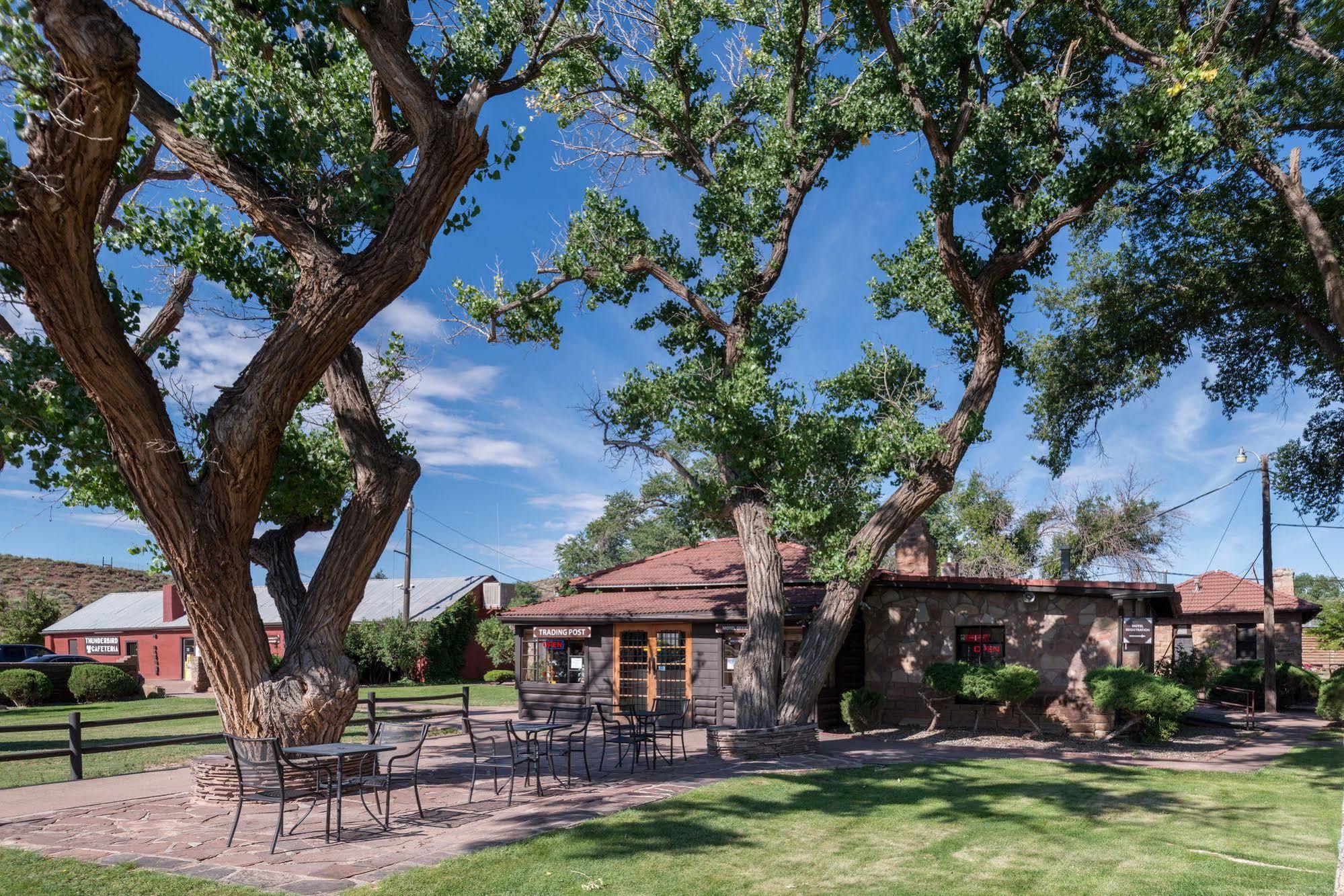 Thunderbird Lodge شينل المظهر الخارجي الصورة