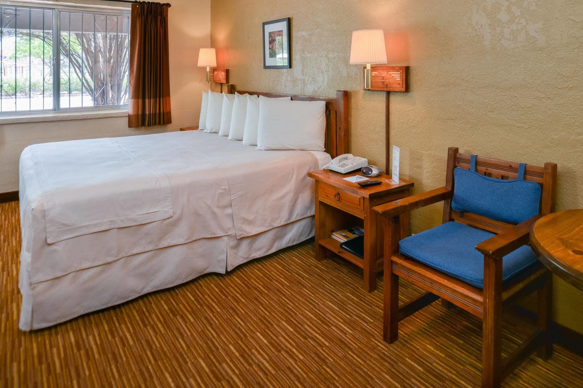 Thunderbird Lodge شينل المظهر الخارجي الصورة